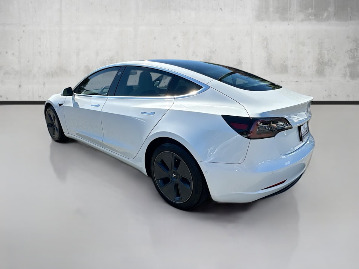 2020 Tesla Model 3 Standard Range Plus photo 5