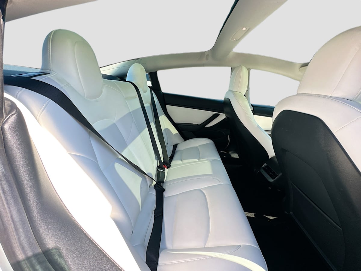 2020 Tesla Model 3 Standard Range Plus photo 21