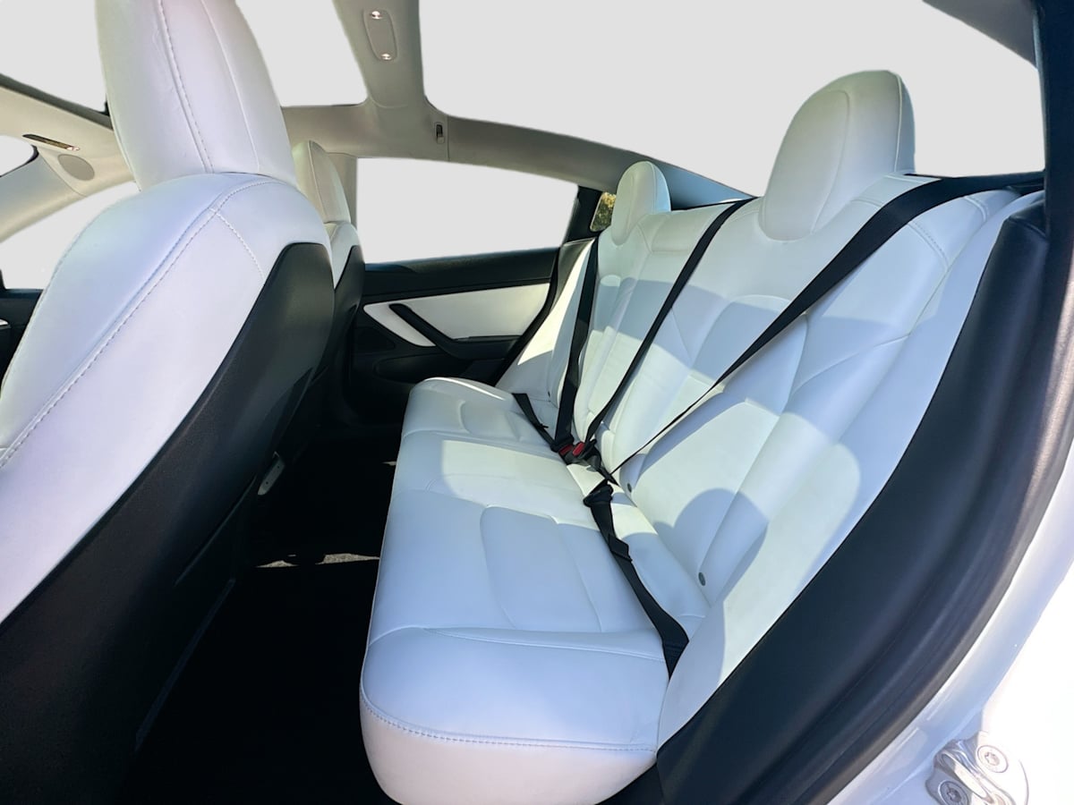2020 Tesla Model 3 Standard Range Plus photo 19