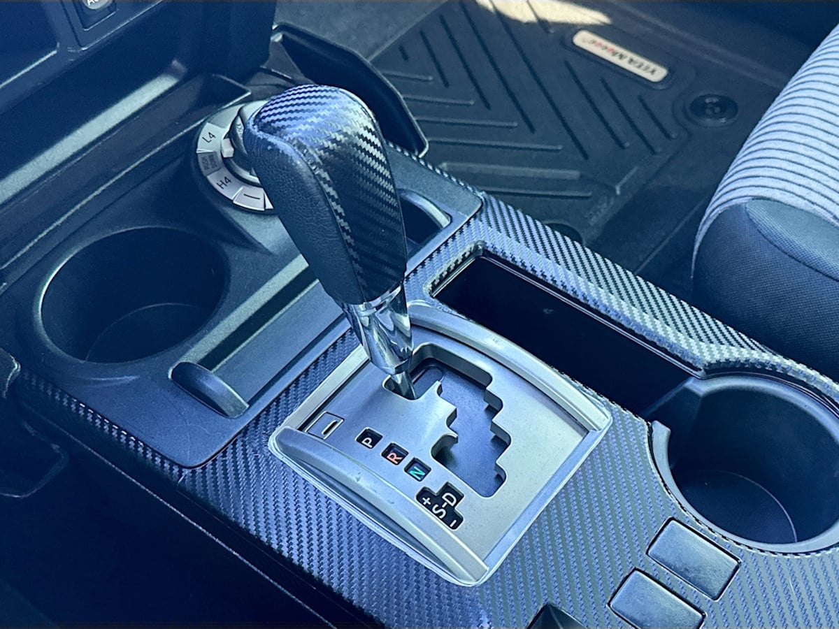 2016 Toyota 4Runner SR5 photo 17