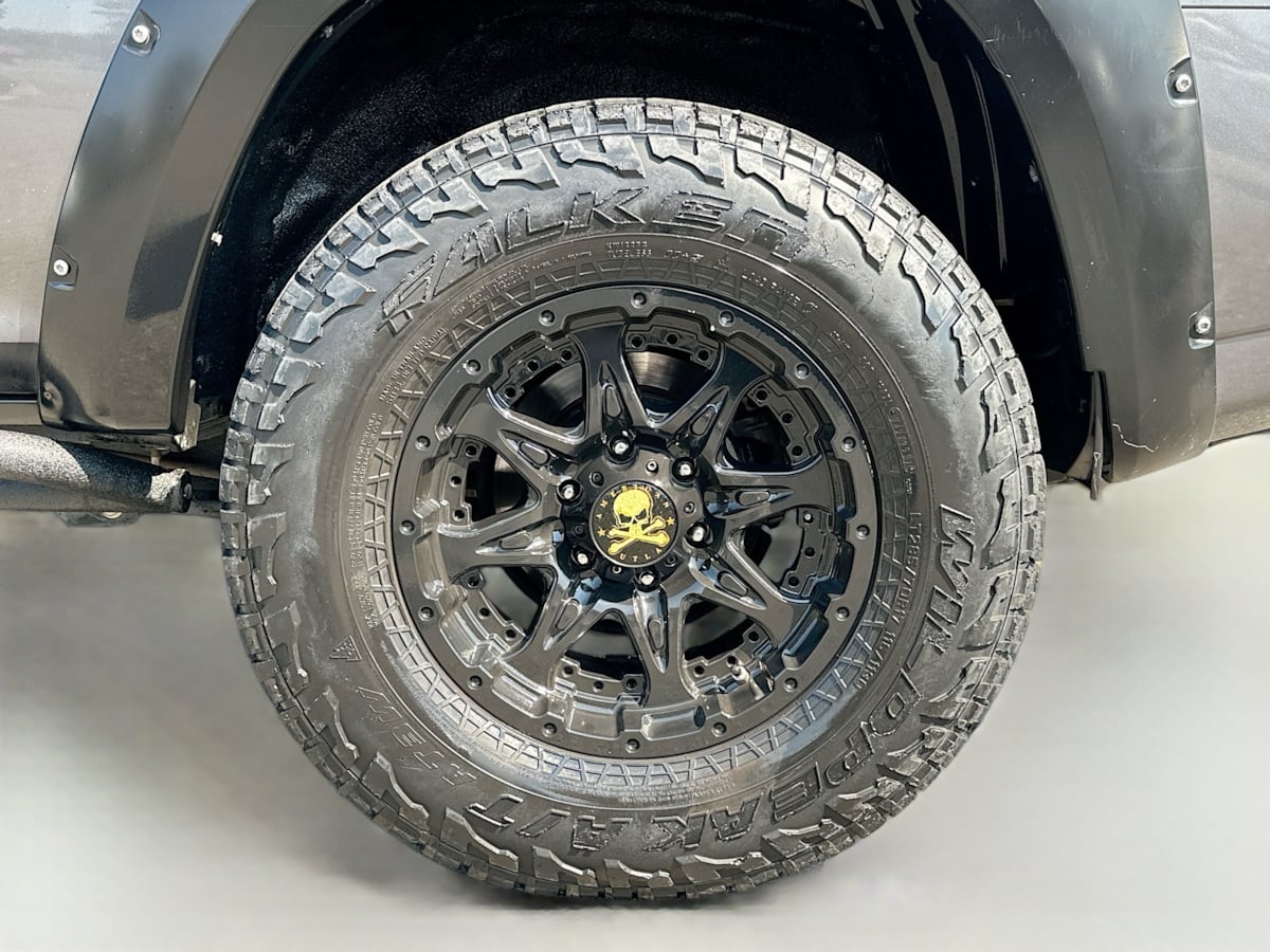 2016 Toyota 4Runner SR5 photo 28