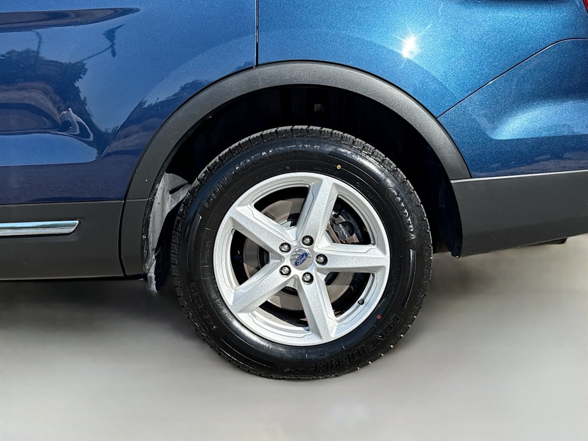 Sold 2017 Ford Explorer XLT in Kent