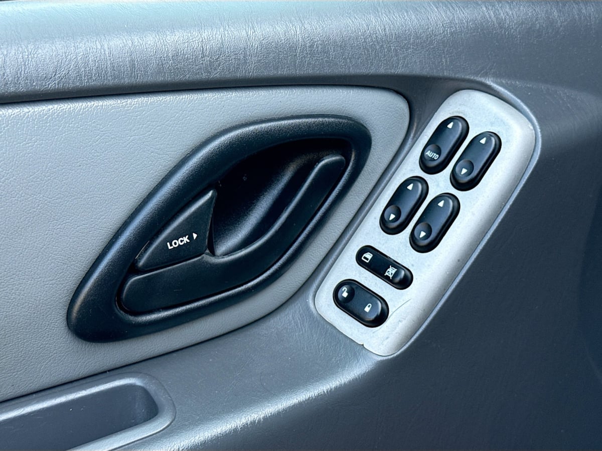 2007 Ford Escape Hybrid photo 16