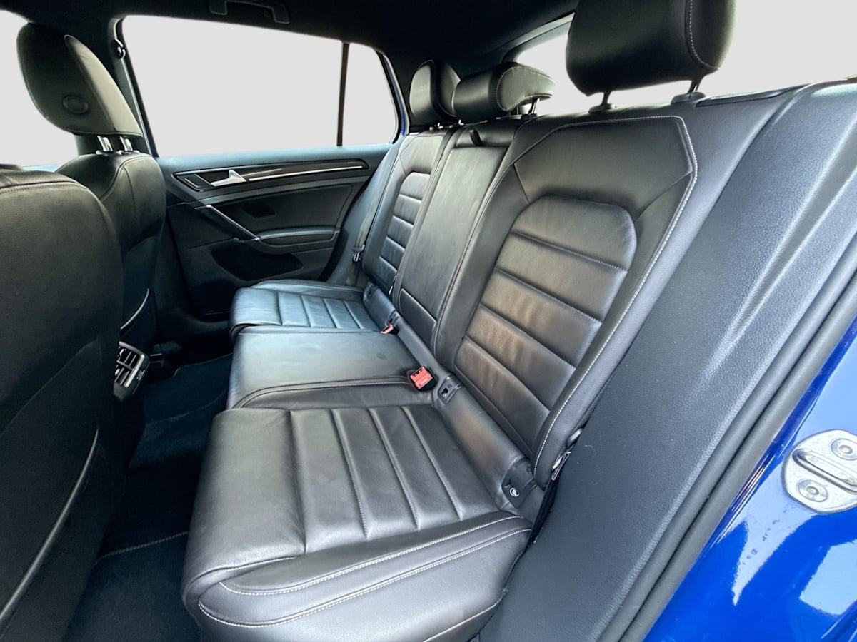 2016 Volkswagen Golf R Base photo 24