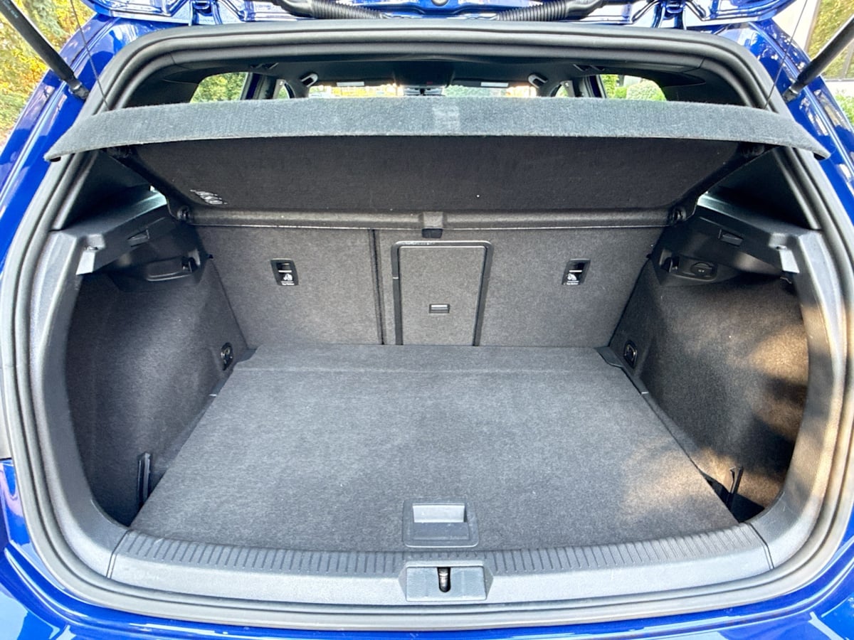 2016 Volkswagen Golf R Base photo 26