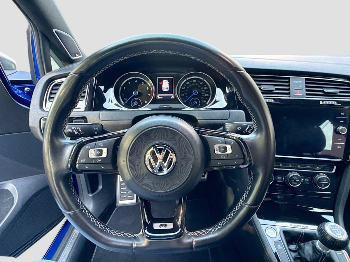 2016 Volkswagen Golf R Base photo 11