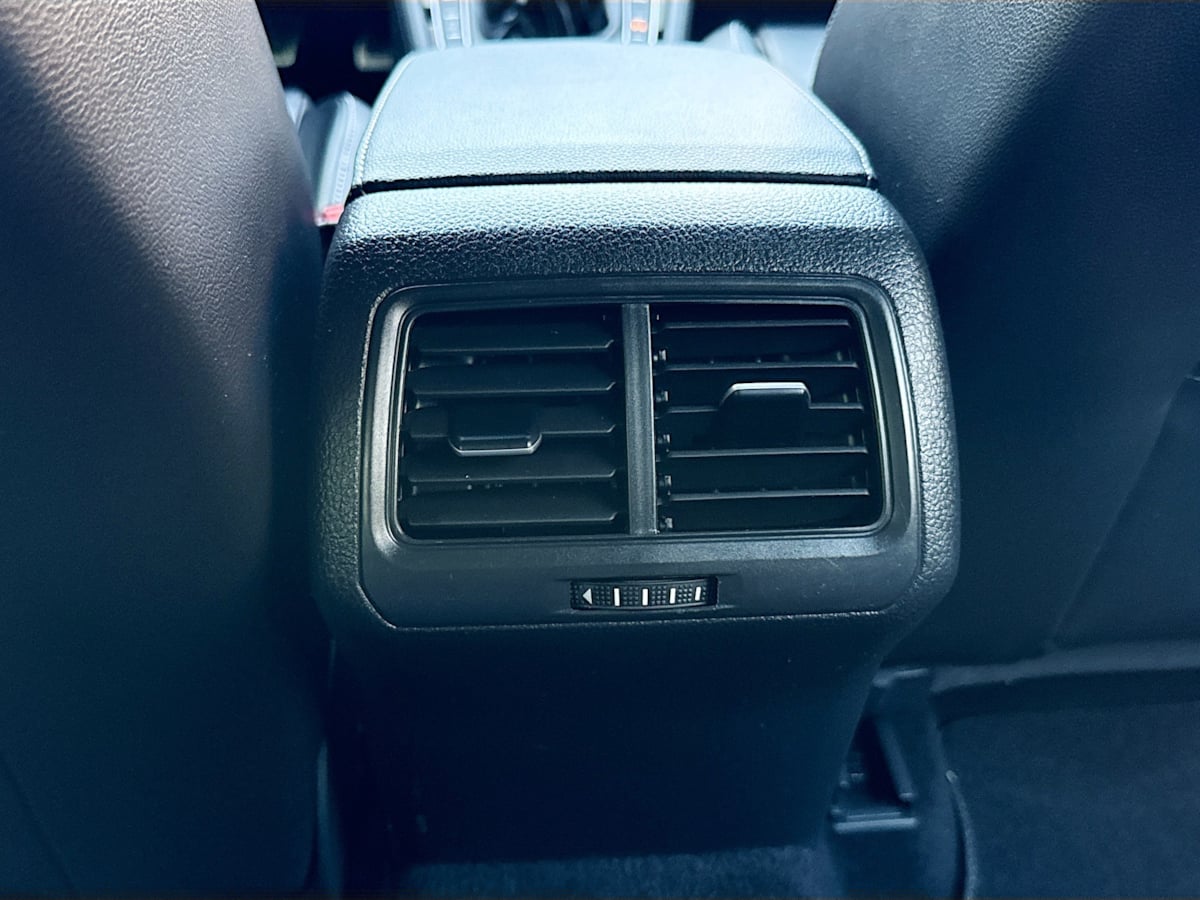 2016 Volkswagen Golf R Base photo 25