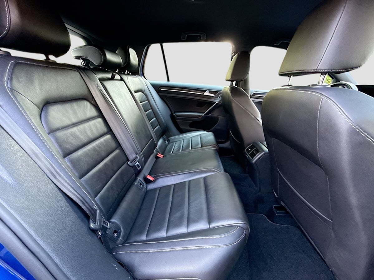 2016 Volkswagen Golf R Base photo 27