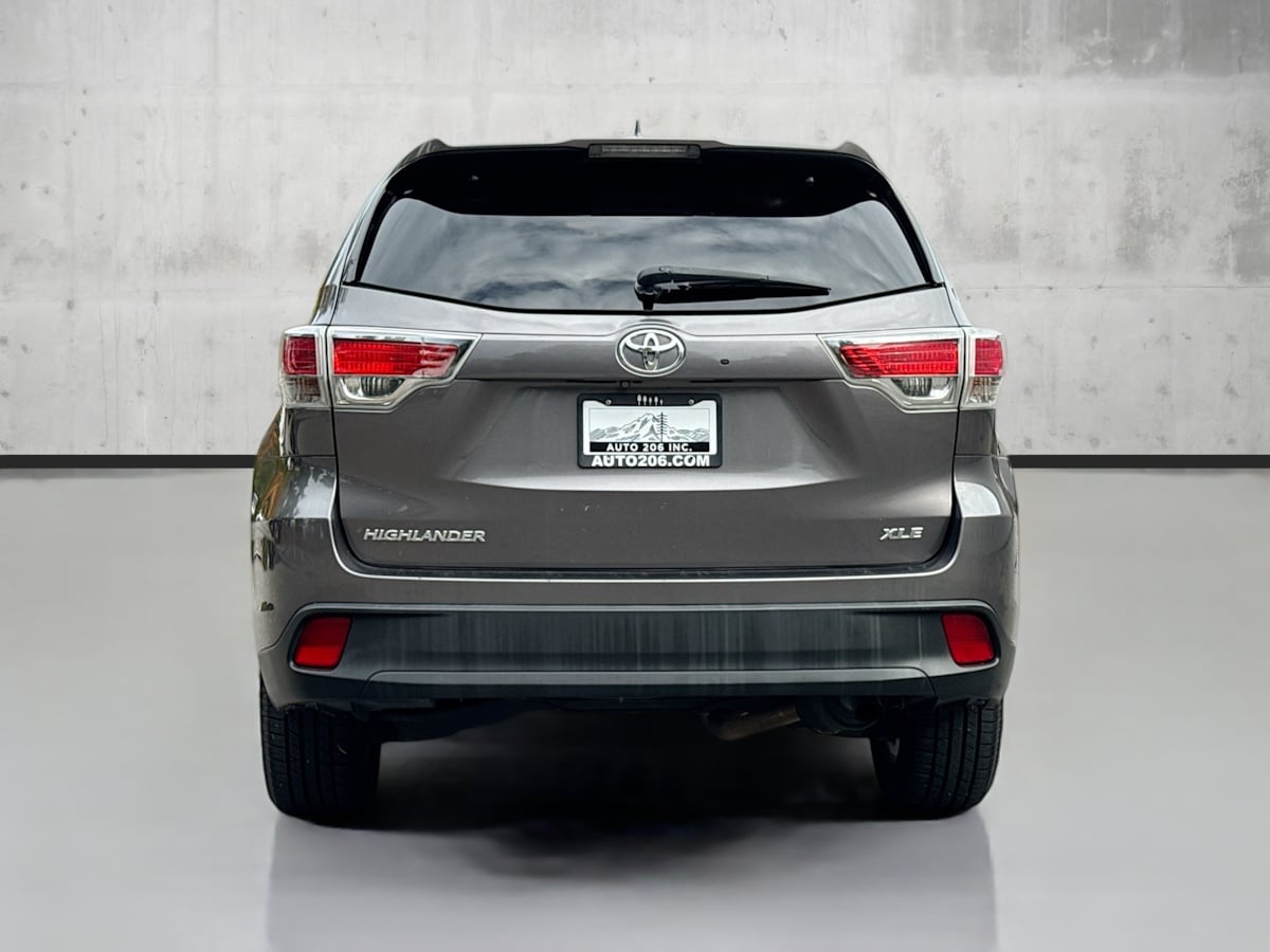 2014 Toyota Highlander XLE photo 2