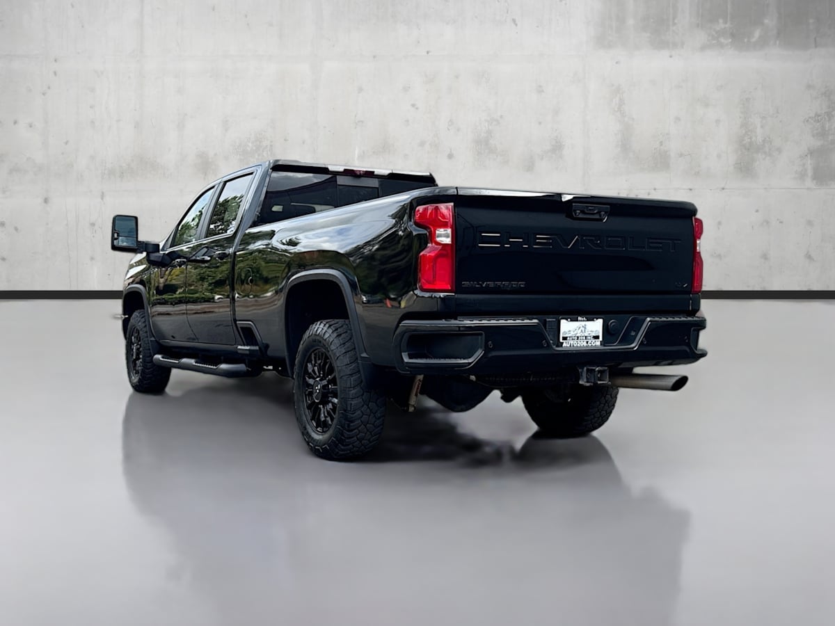 2021 Chevrolet Silverado 2500HD LTZ photo 3
