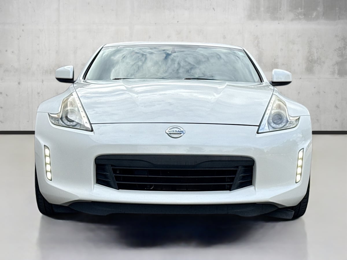 2014 Nissan 370Z Sport photo 2