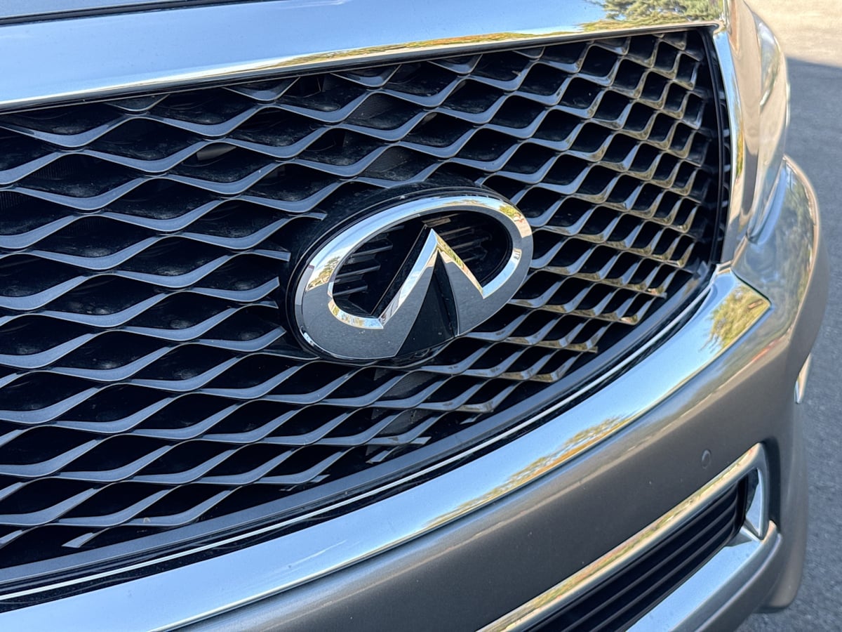 2017 Infiniti QX80 photo 42