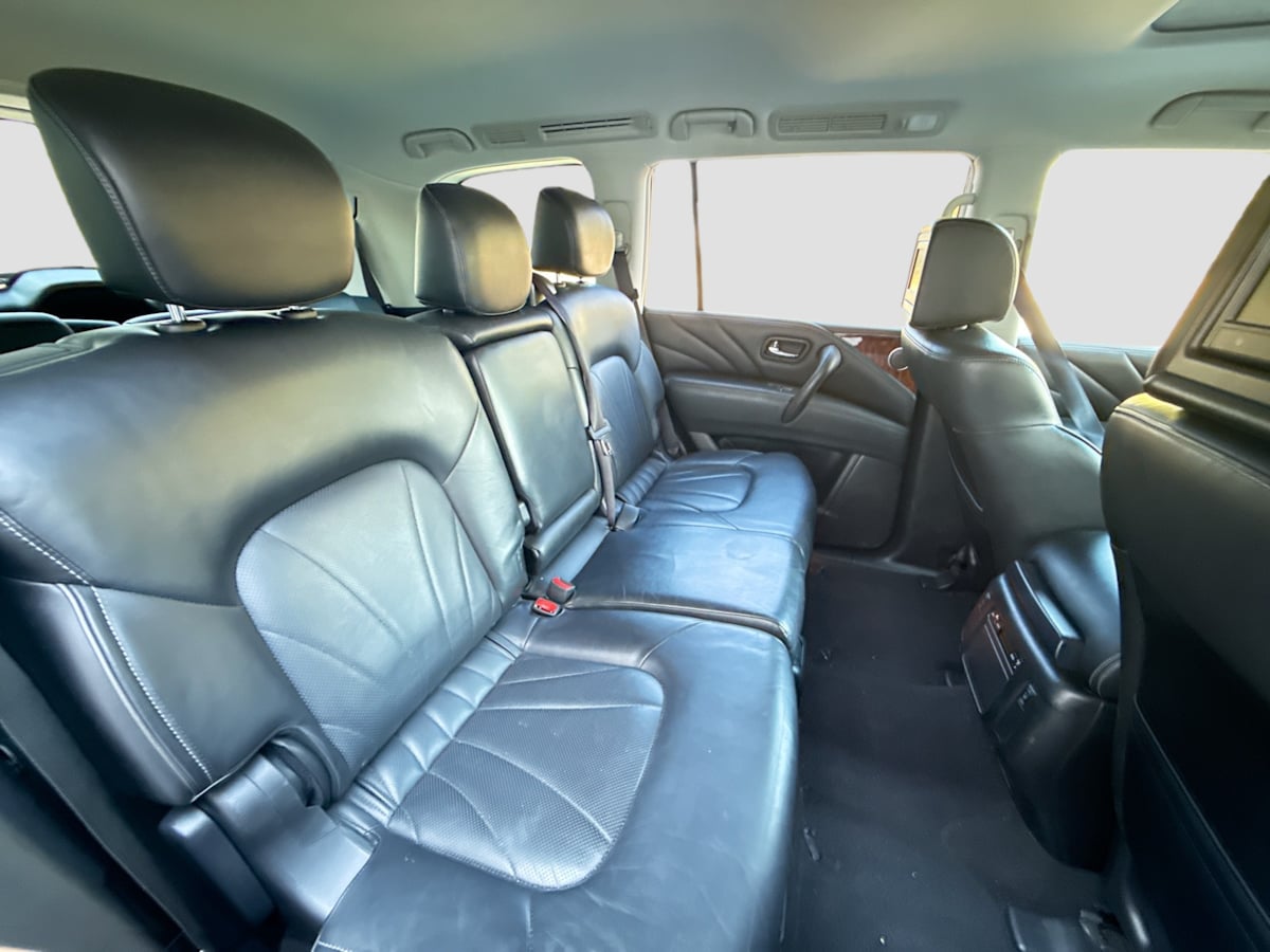 2017 Infiniti QX80 photo 29