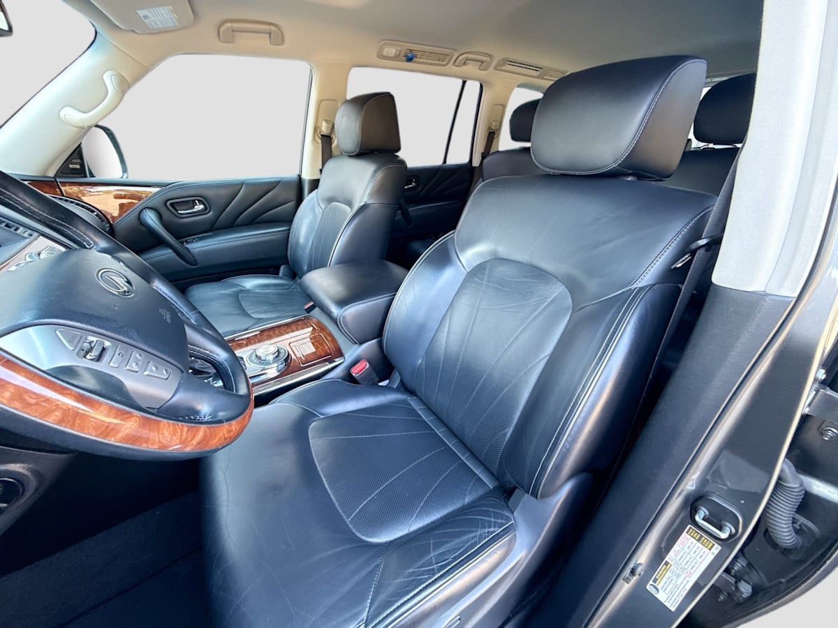 2017 Infiniti QX80 photo 21