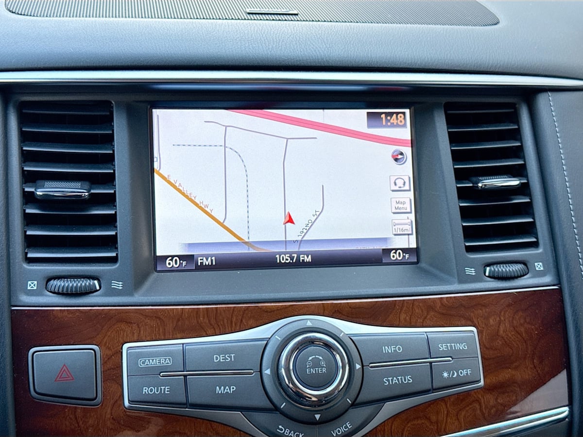 2017 Infiniti QX80 photo 14