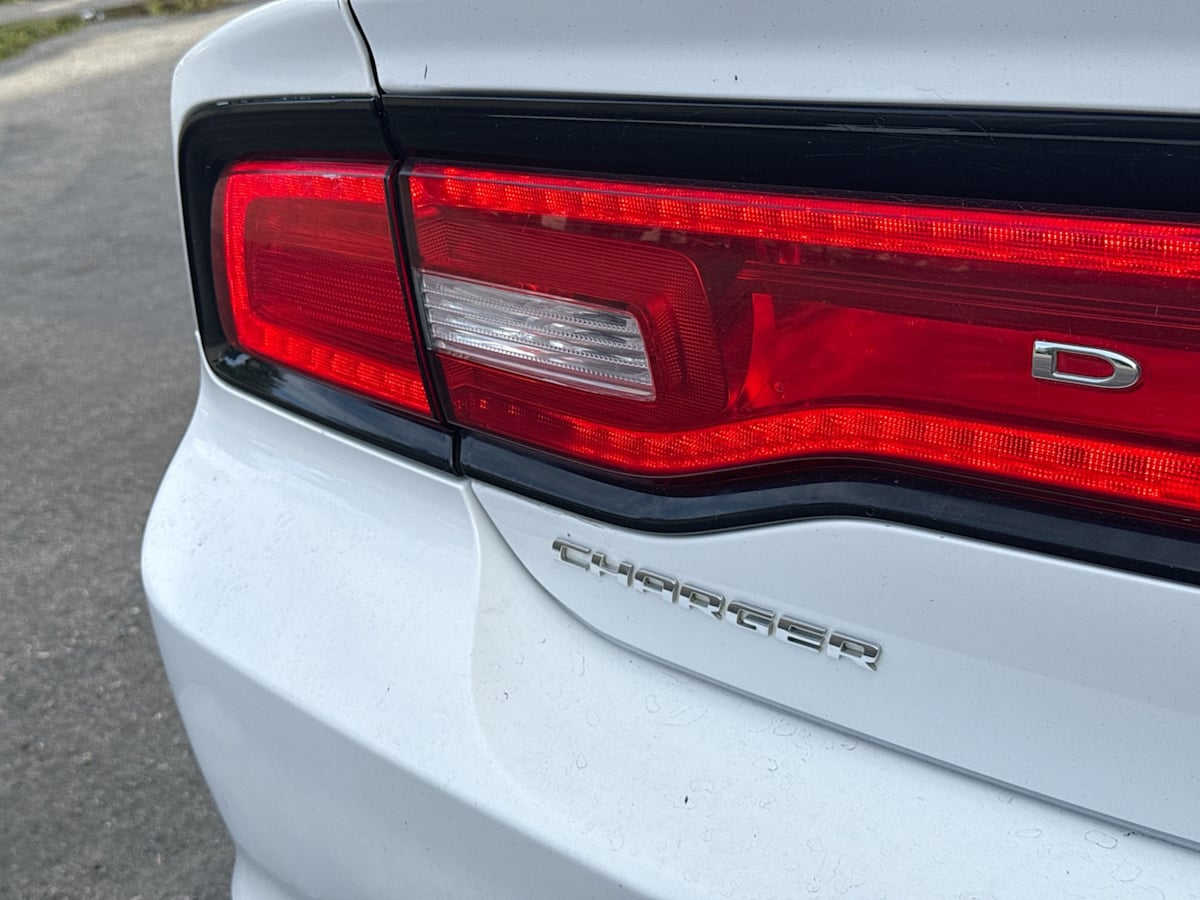 2014 Dodge Charger photo 28