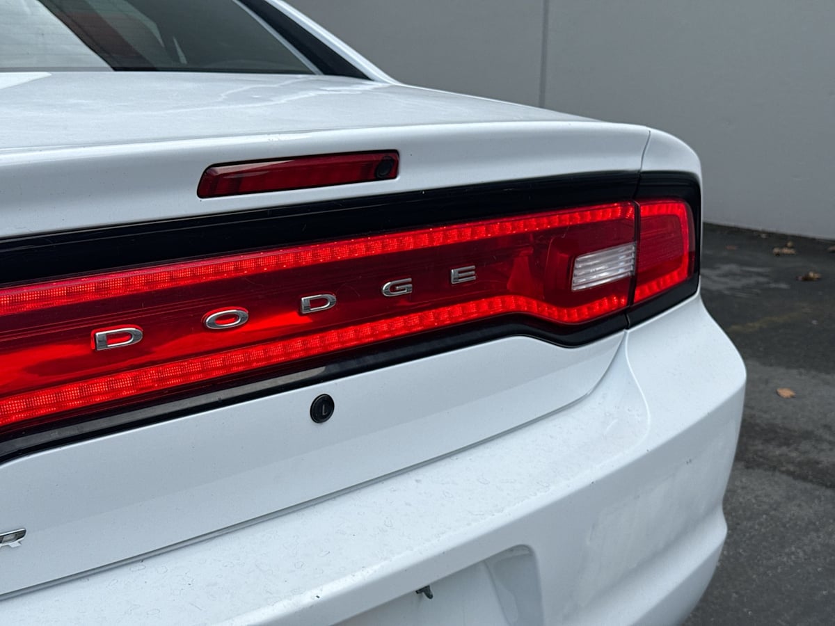 2014 Dodge Charger photo 27