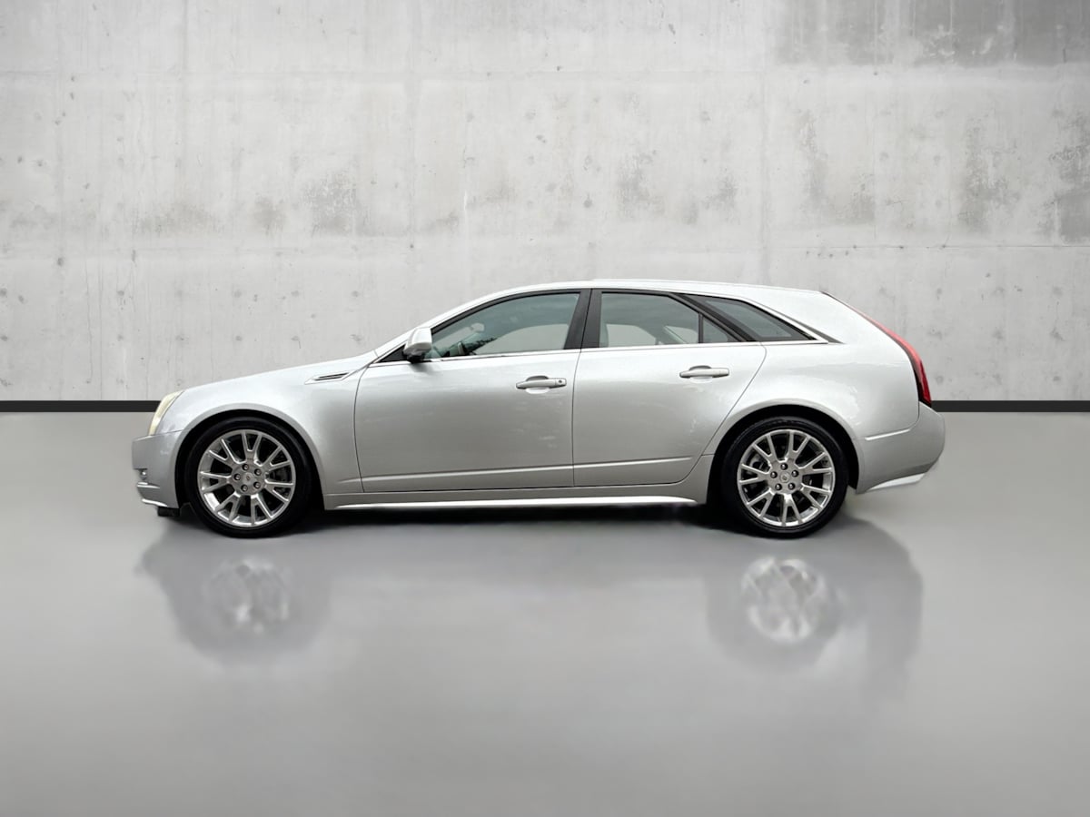2010 Cadillac CTS Wagon Premium photo 4