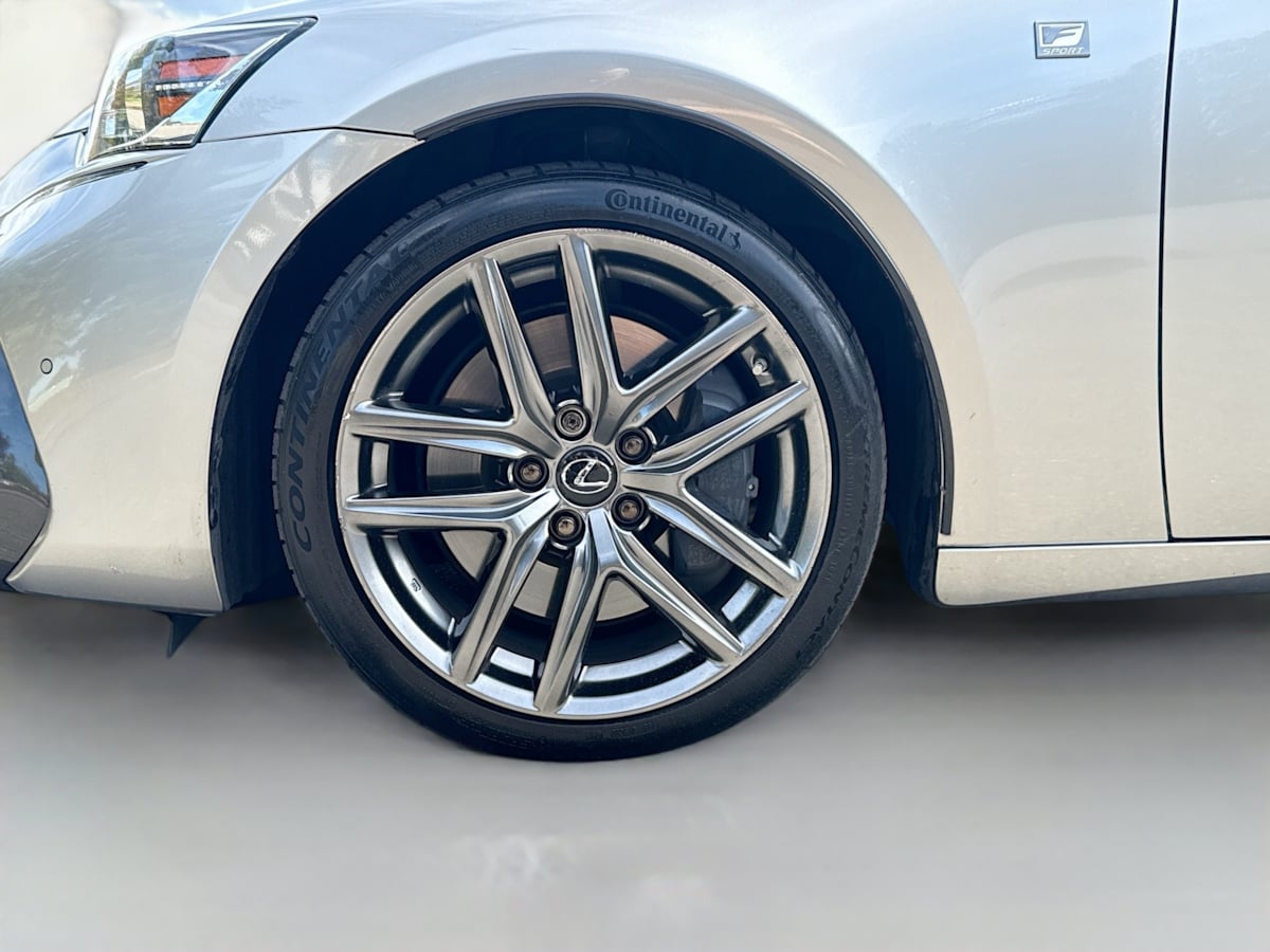 2020 Lexus IS 350 F SPORT AWD photo 31