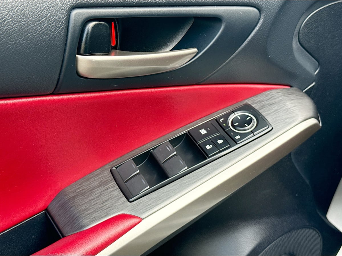 2020 Lexus IS 350 F SPORT AWD photo 18