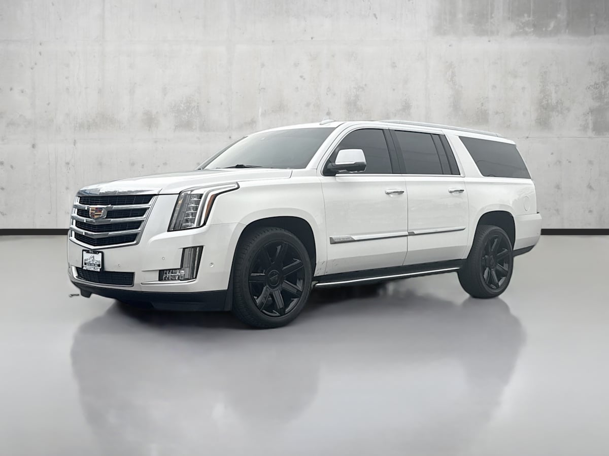 2020 Cadillac Escalade ESV Luxury photo 3