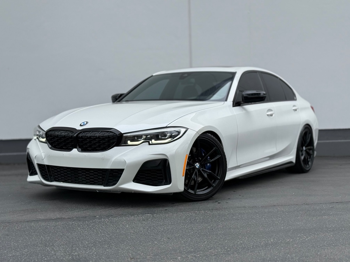 View vehicle photo 7