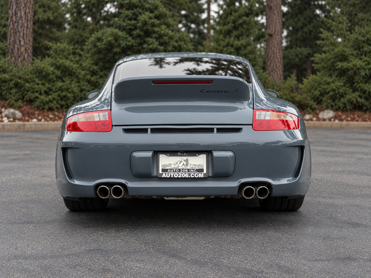 Photo 4 of this Porsche 911