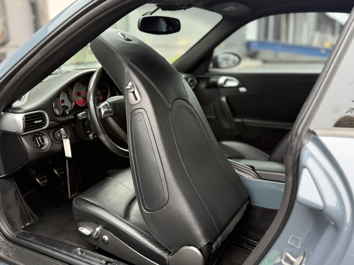 Photo 11 of this Porsche 911