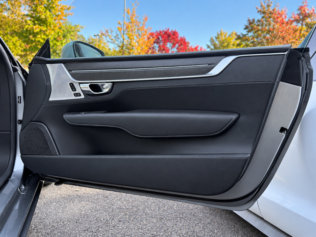 Photo 13 of this Polestar 1