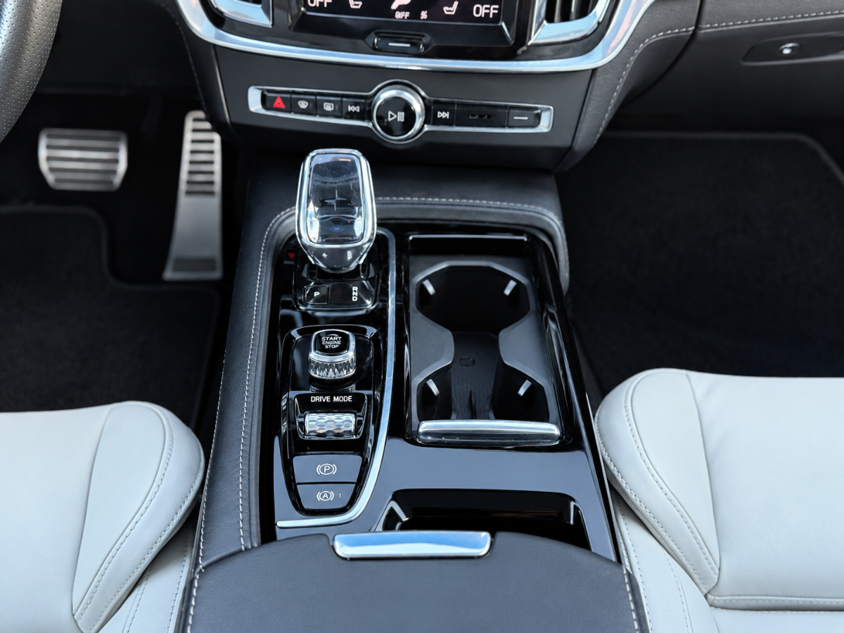 Photo 20 of this Polestar 1