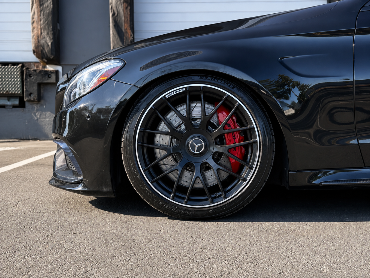 Photo 8 of this Mercedes-Benz AMG C 63
