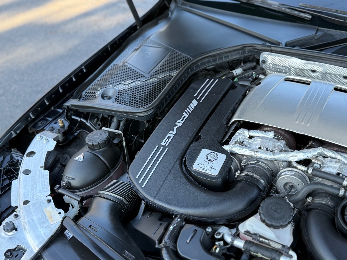 Photo 10 of this Mercedes-Benz AMG C 63