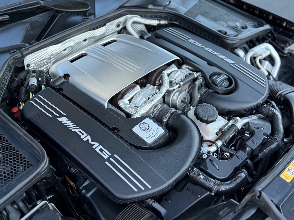 Photo 12 of this Mercedes-Benz AMG C 63