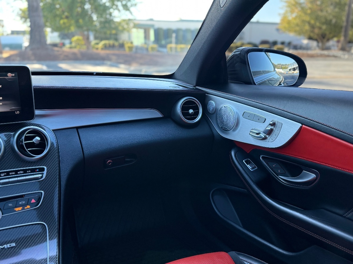 Photo 21 of this Mercedes-Benz AMG C 63