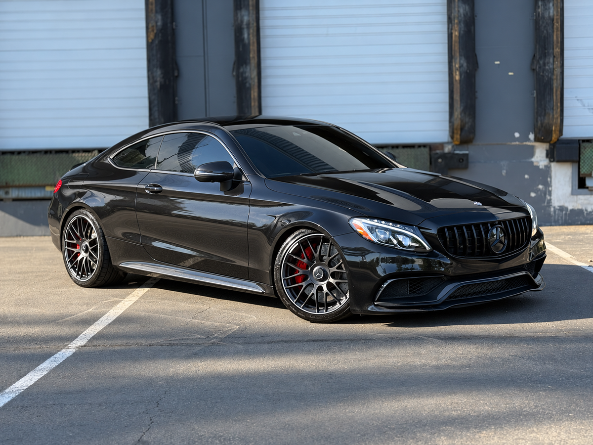 Photo 2 of this Mercedes-Benz AMG C 63