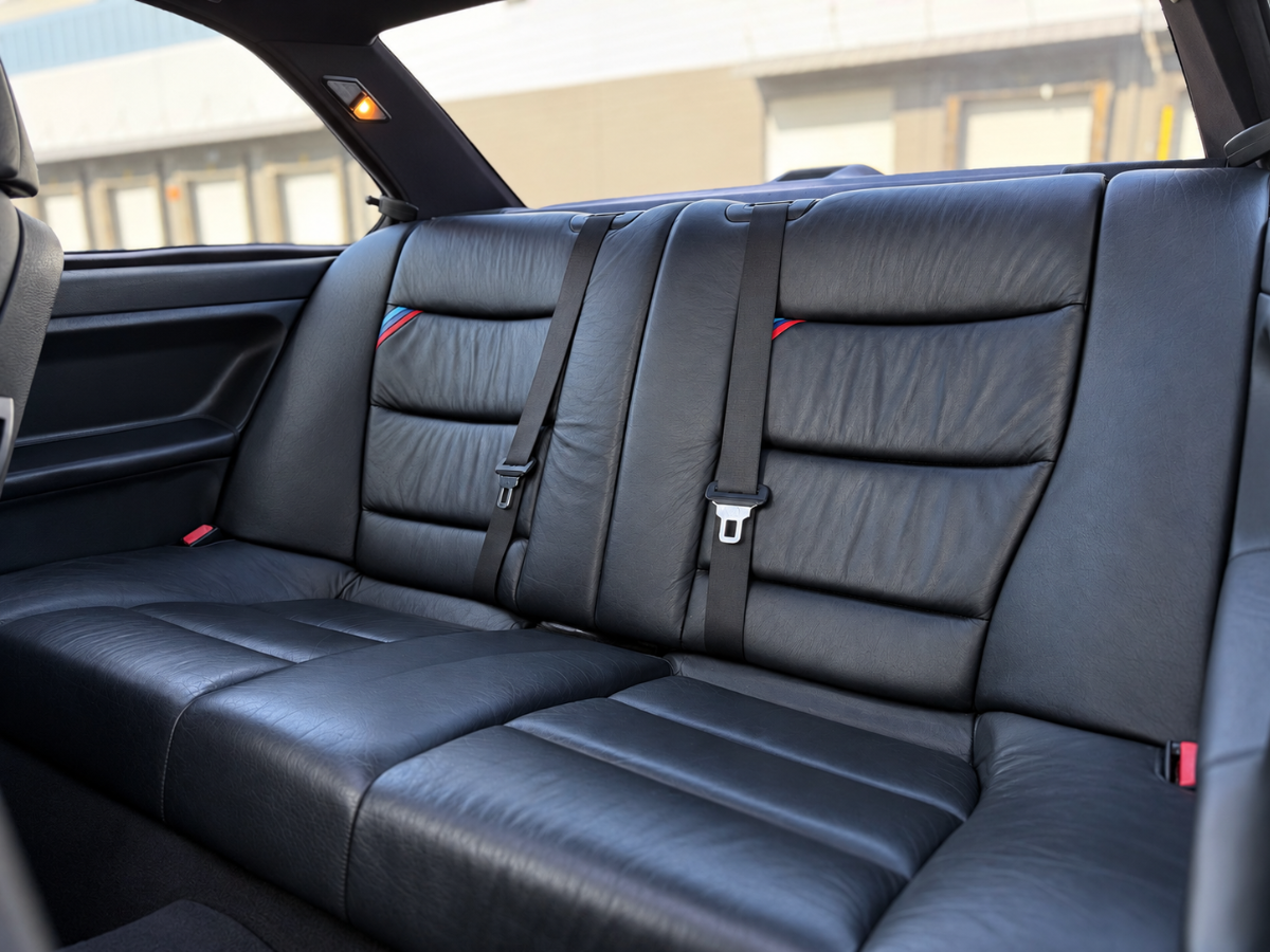 Photo 23 of this BMW 3 Series