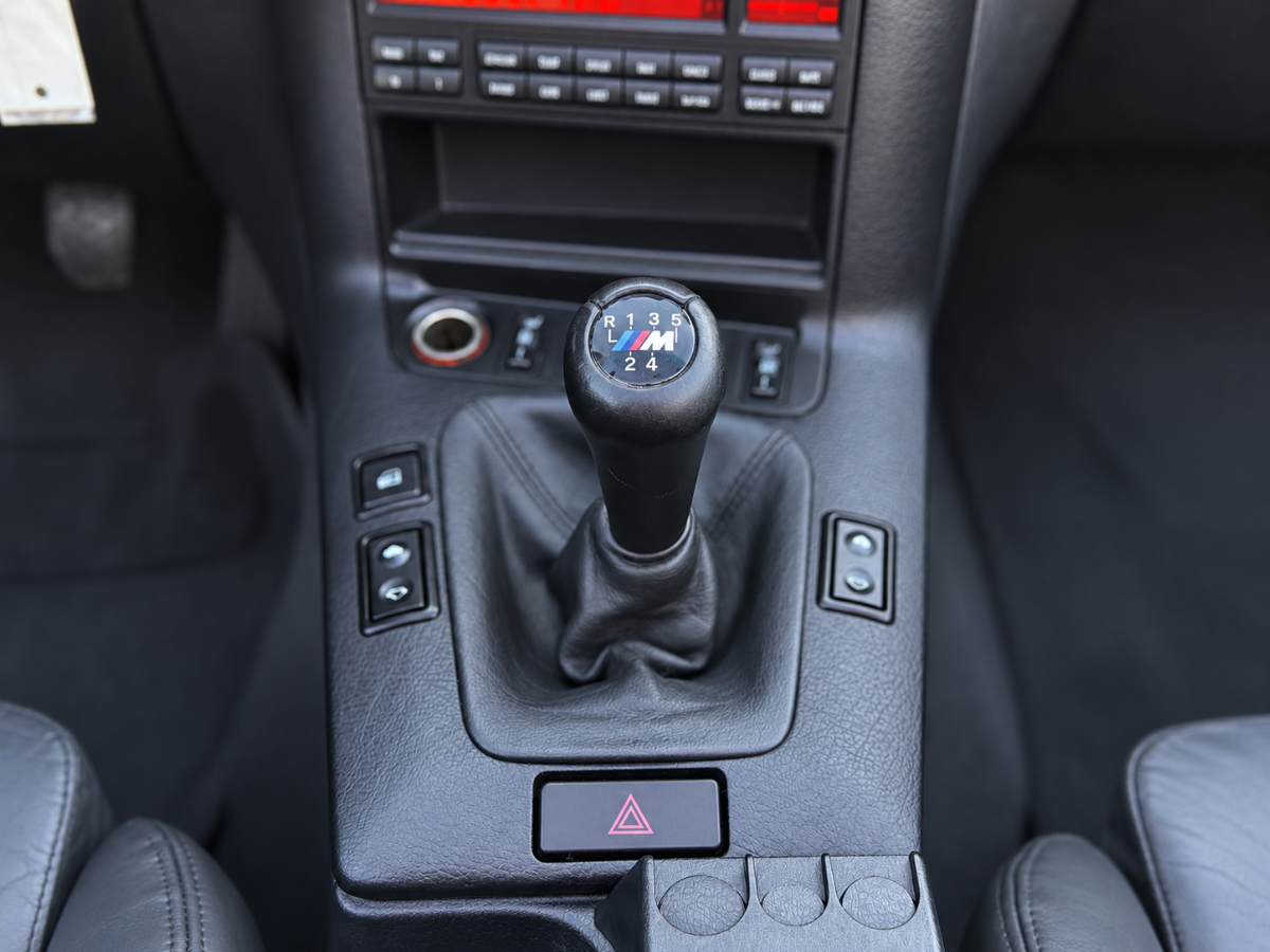 Photo 29 of this BMW 3 Series