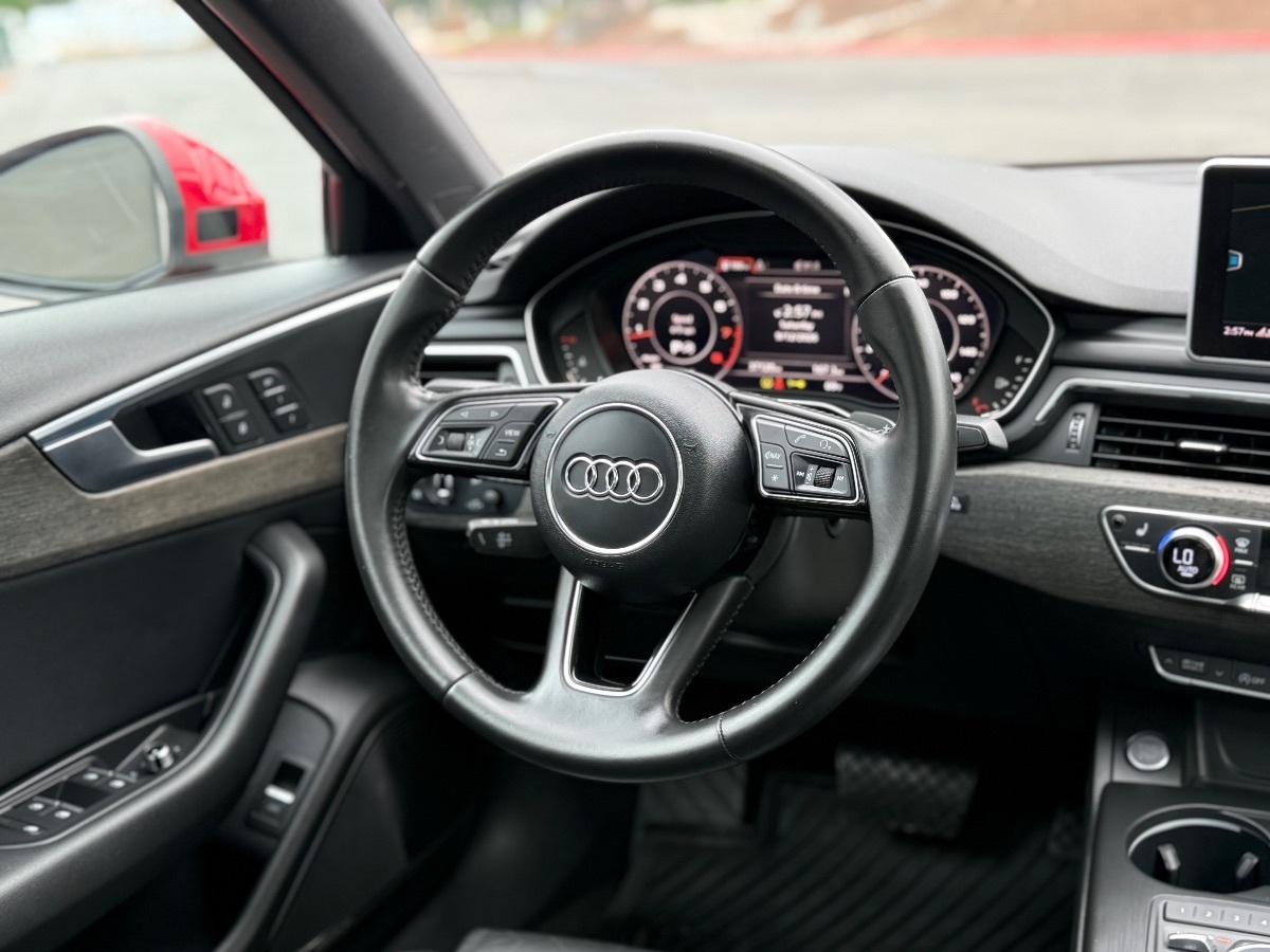 Photo 26 of this Audi A4