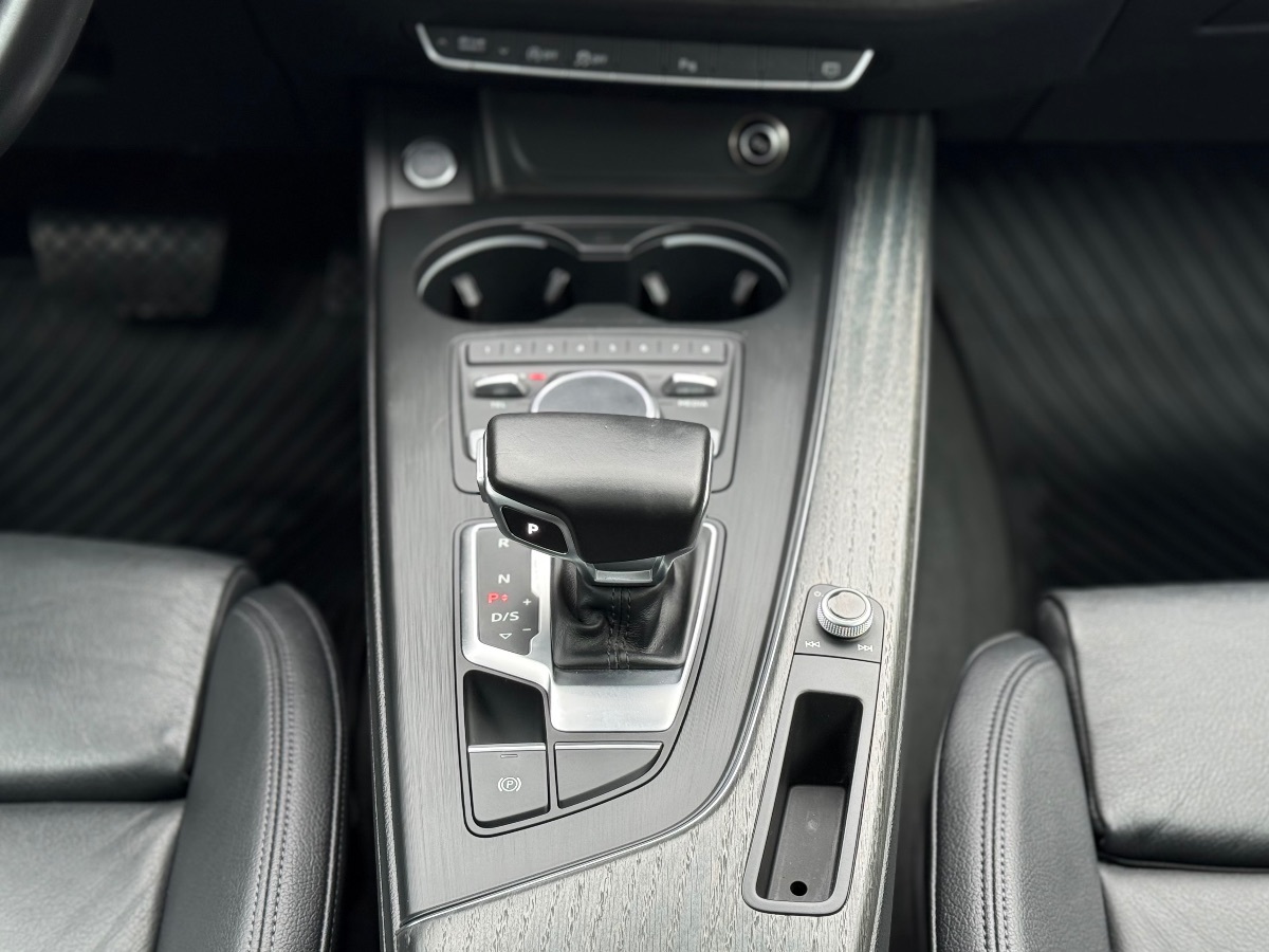 Photo 35 of this Audi A4