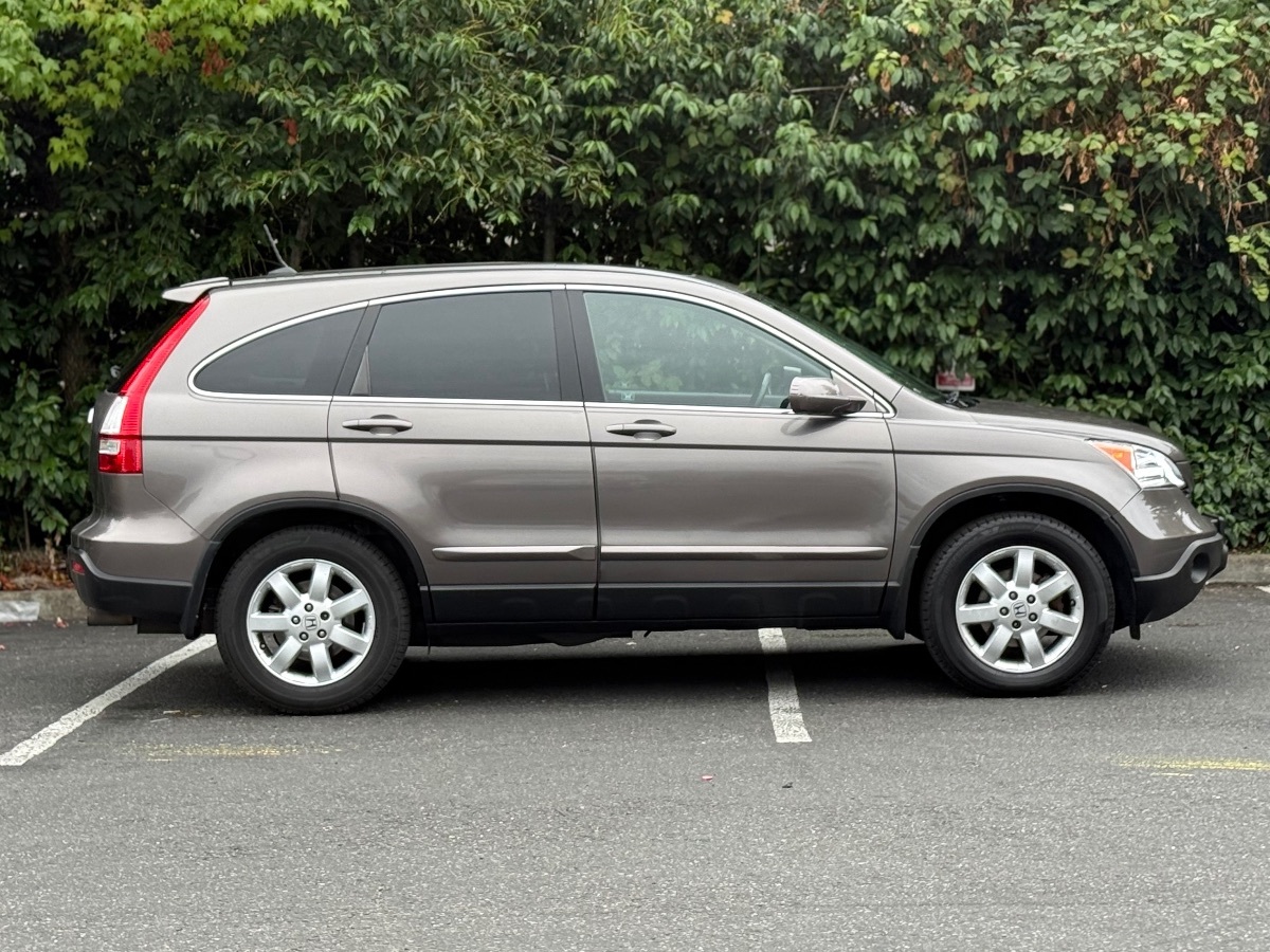 Photo 2 of this Honda CR-V