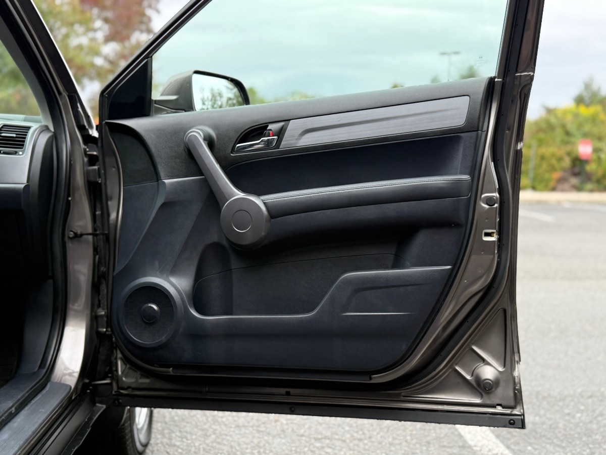 Photo 15 of this Honda CR-V