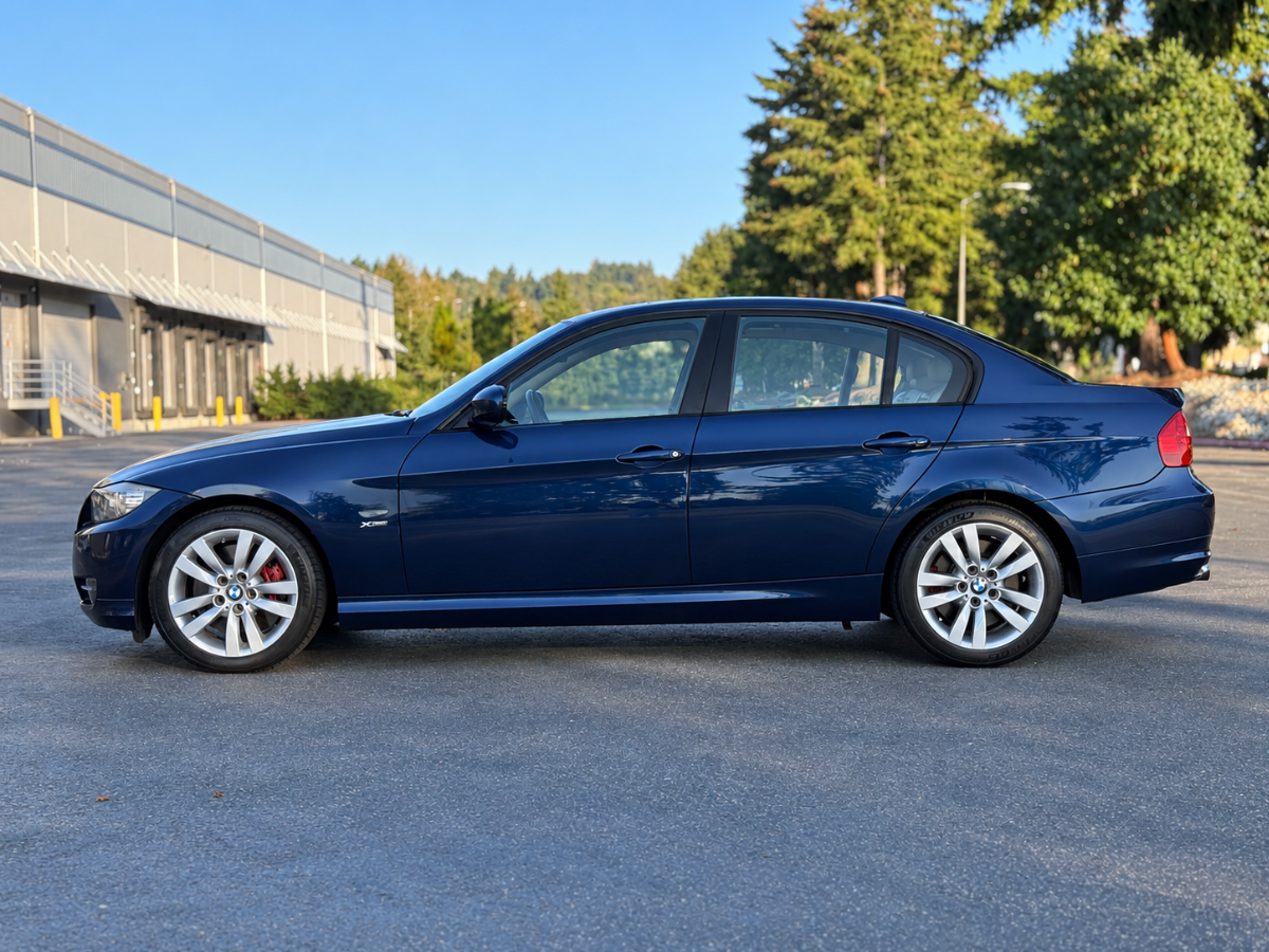 Photo 7 of this BMW 3 Series
