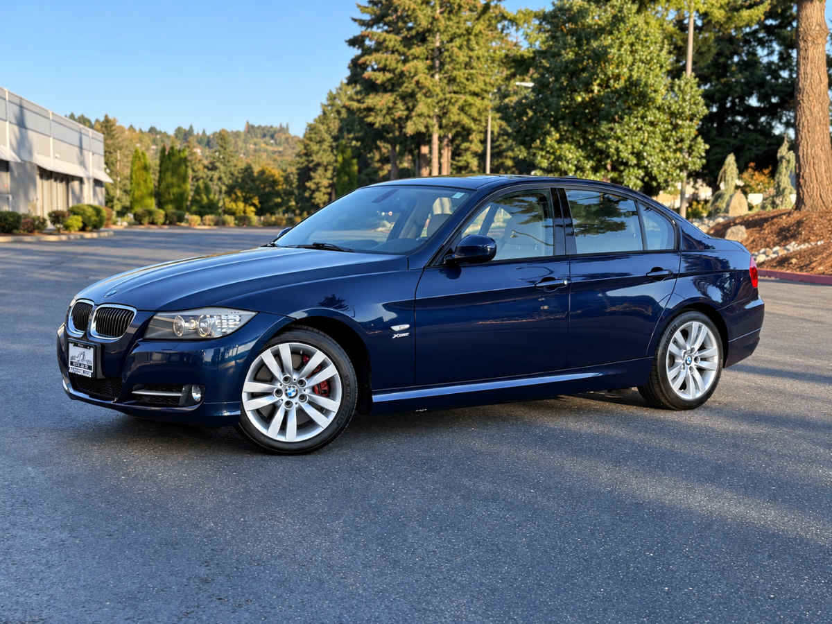 Photo 8 of this BMW 3 Series