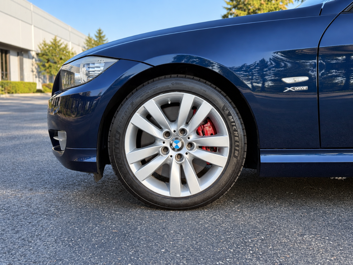 Photo 10 of this BMW 3 Series