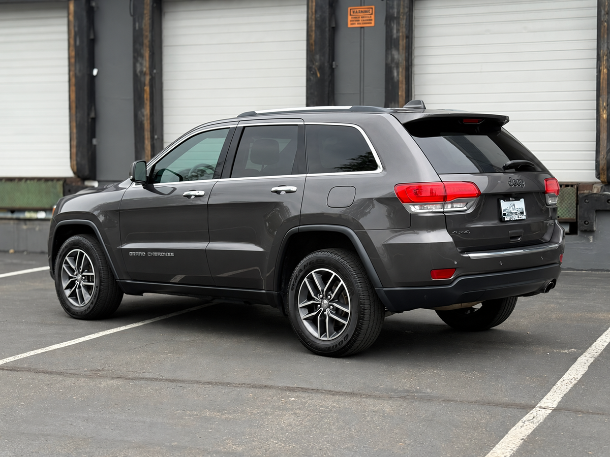Photo 6 of this Jeep Grand Cherokee