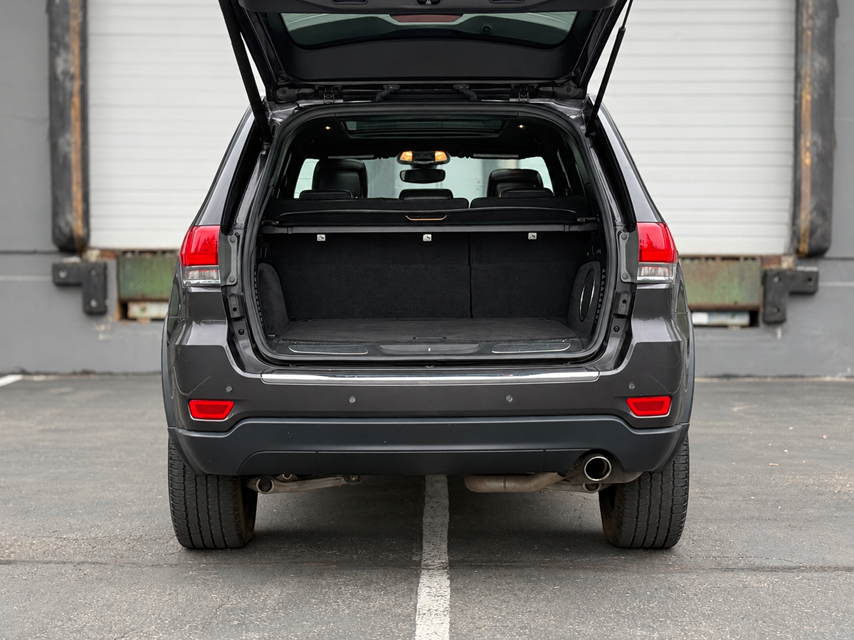 Photo 5 of this Jeep Grand Cherokee