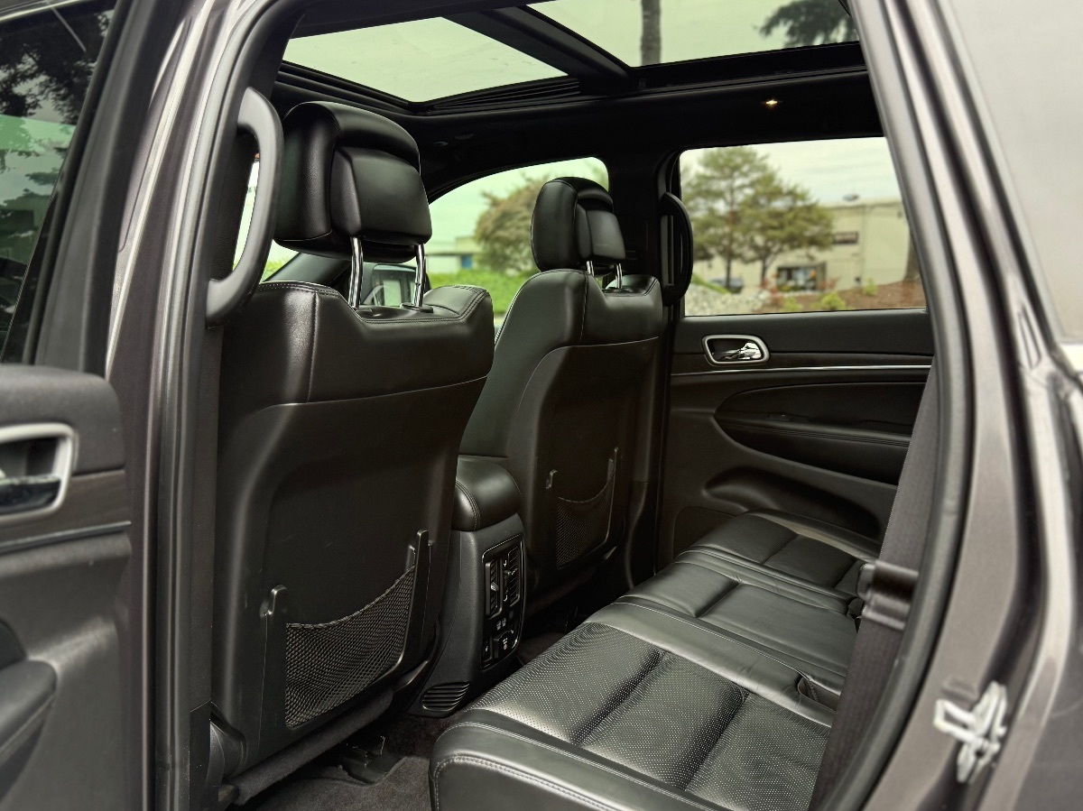 Photo 19 of this Jeep Grand Cherokee
