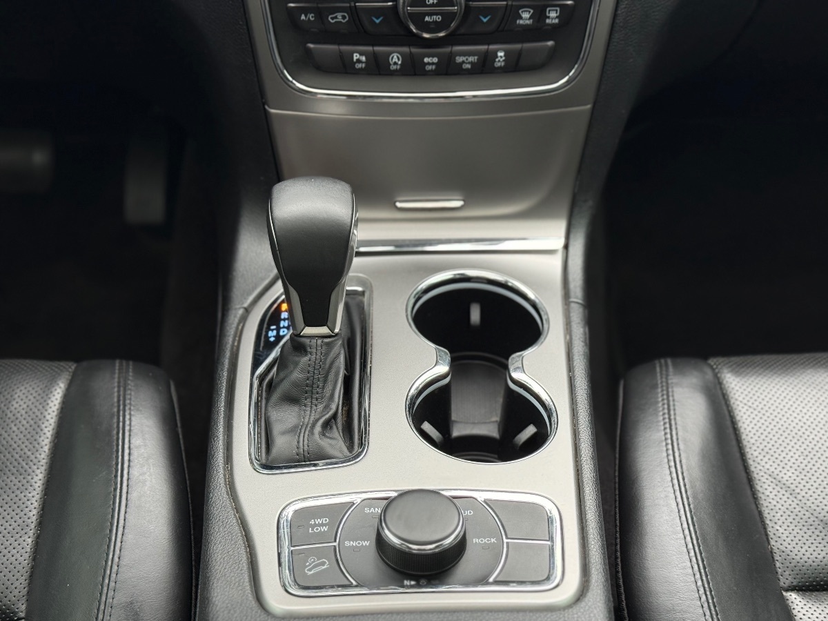 Photo 28 of this Jeep Grand Cherokee