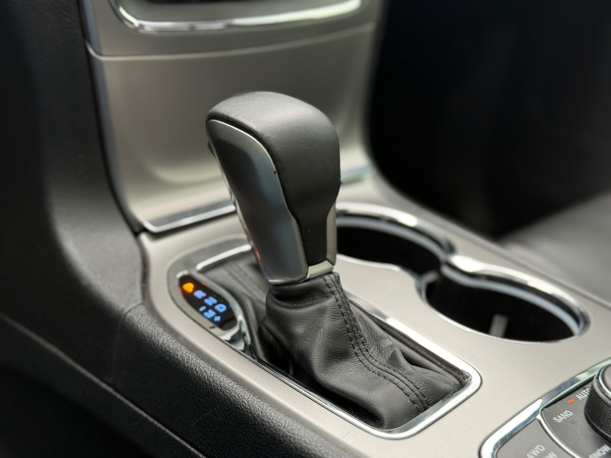 Photo 29 of this Jeep Grand Cherokee