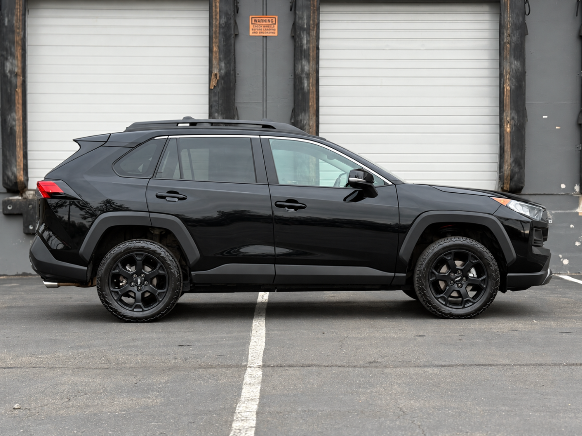 Photo 2 of this Toyota RAV4